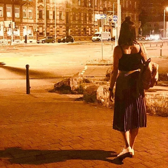 Meet your Posher, La - Picture 1 of 1